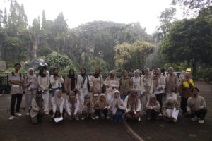 Pelatihan kepemimpinan melalui Fieldtrip Mahasiswa Tadris Biologi UIN Siber Syekh Nurjati Cirebon
