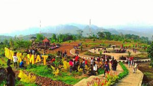 Fieldtrip Mahasiswa Jurusan Tadris Biologi ke Taman Kuning Kebun Raya Kuningan