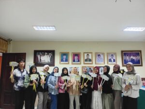 Mahasiswa Tadris Biologi UIN Siber Syekh Nurjati Cirebon Beri Kontribusi Ilmiah: Penamaan Tanaman di Taman Masjid At-Taqwa Kota Cirebon